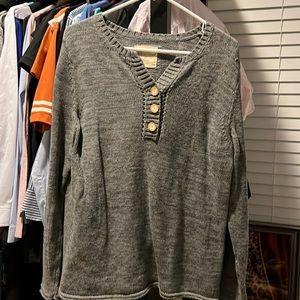 Women’s gray sweater, natural reflections, size large